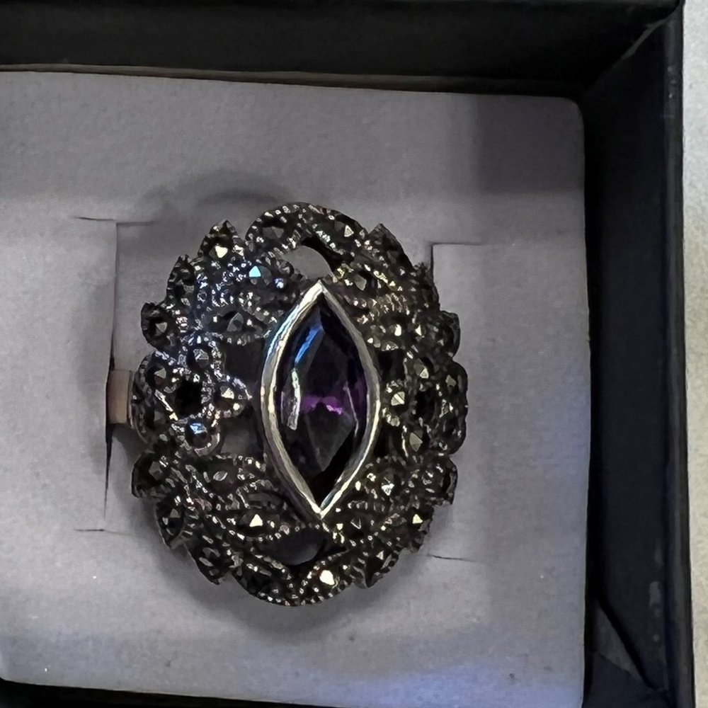 Amethyst & Marcasite Ring - Picture 7 of 7